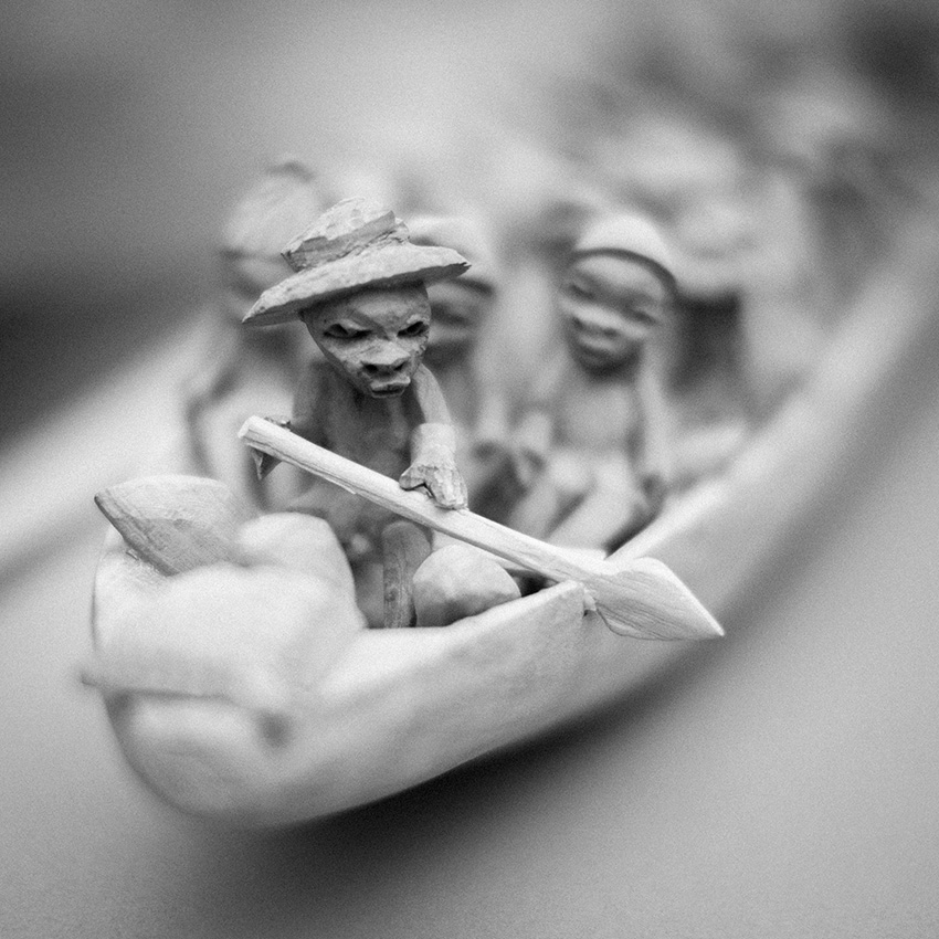 Pirogue en bois au Musée du Vatican par Sylvain Gelineau Photographe Professionnel à Toulouse