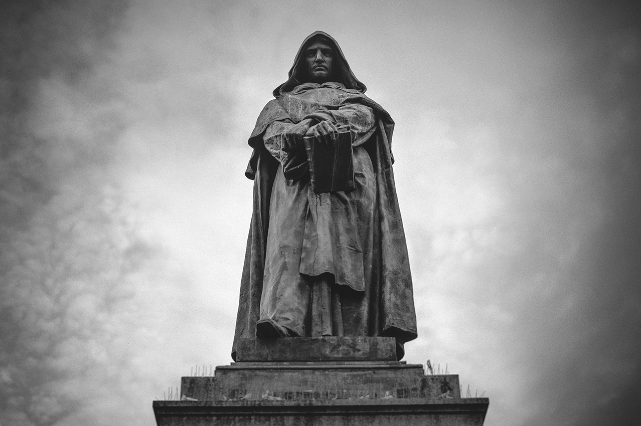 Statue de Giordano Bruno, Campo de Fiori à Rome par Sylvain Gelineau Photographe Professionnel à Toulouse