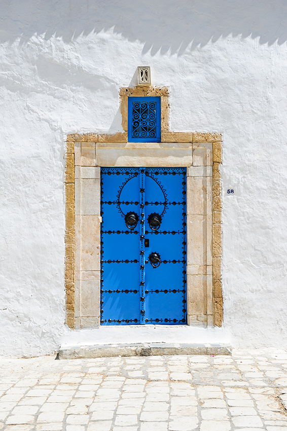 Porte traditionnelle de Sidi Bou Saïd en Tunisie par Sylvain Gelineau Photographe Professionnel à Toulouse